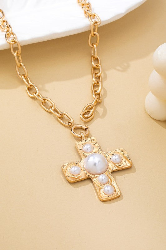 Hammered Cross Toggle Pearl Necklace